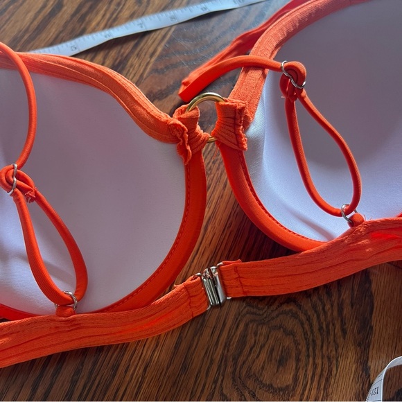 Orange bikini with underwire top, matching bottoms with size large - Picture 15 of 15